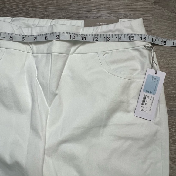 NWT Soft Surroundings Straight Leg Crop Pants- Cute Ankle Button- Medium - Picture 4 of 13